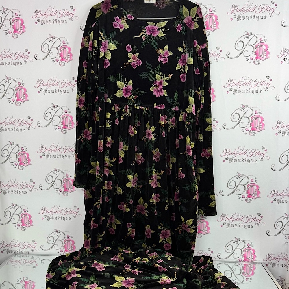 Northern spirit dress flowers velvet velour Floral Long Sleeve Dress